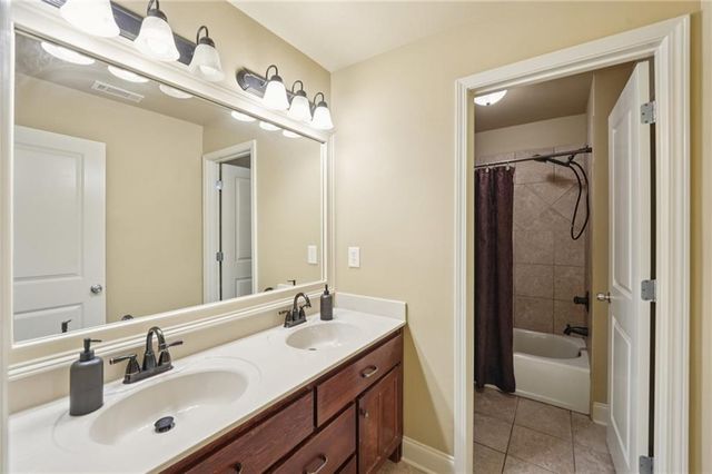 202 Saddlehorn Trail, Ball Ground, GA 30107