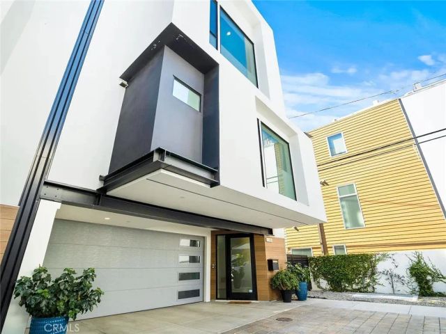 811 N DETROIT ST, Los Angeles, CA 90046