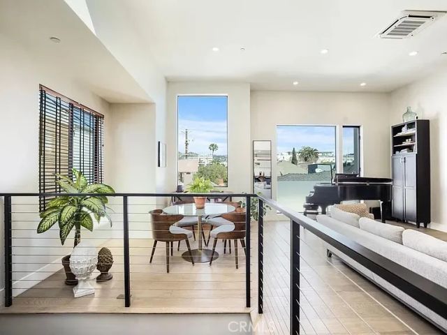 811 N DETROIT ST, Los Angeles, CA 90046