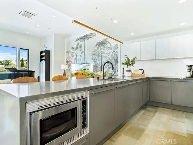 811 N DETROIT ST, Los Angeles, CA 90046