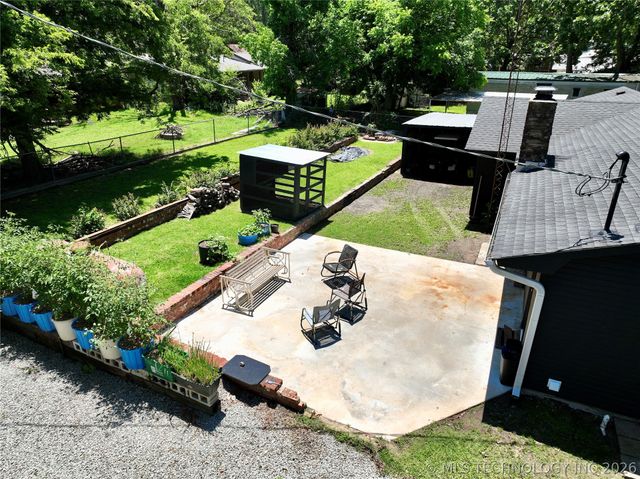 330 Kiamichi, Eufaula, OK 74432