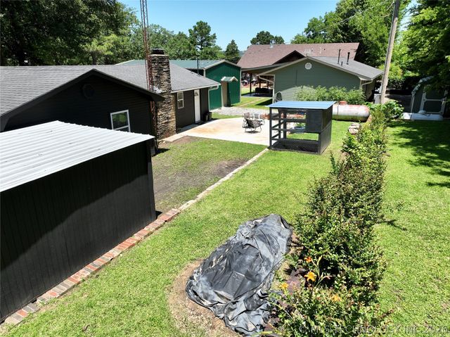 330 Kiamichi, Eufaula, OK 74432