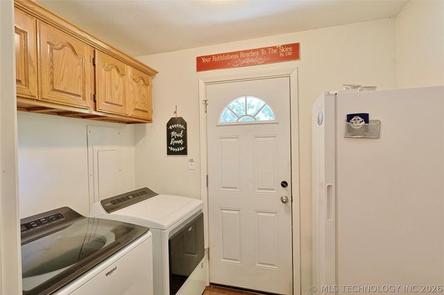 330 Kiamichi, Eufaula, OK 74432