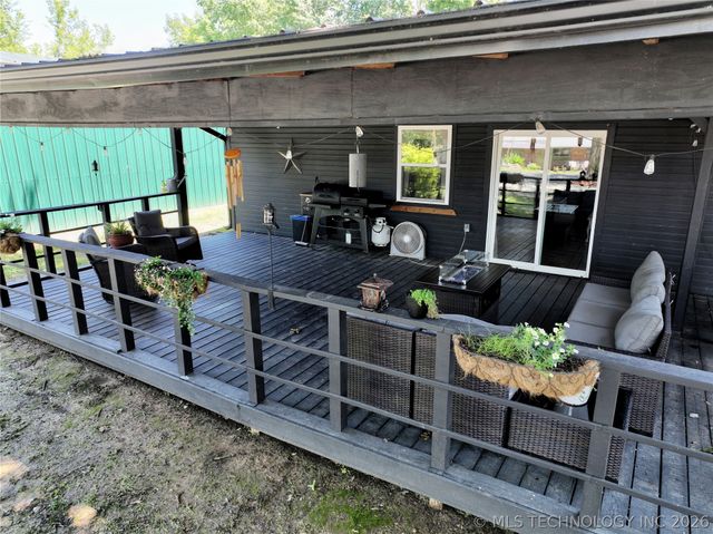 330 Kiamichi, Eufaula, OK 74432