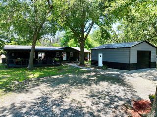 330 Kiamichi, Eufaula, OK 74432