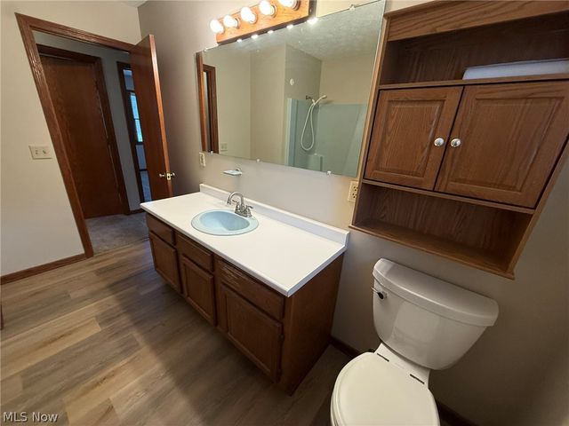 2286 Stonecreek Road SW, New Philadelphia, OH 44663