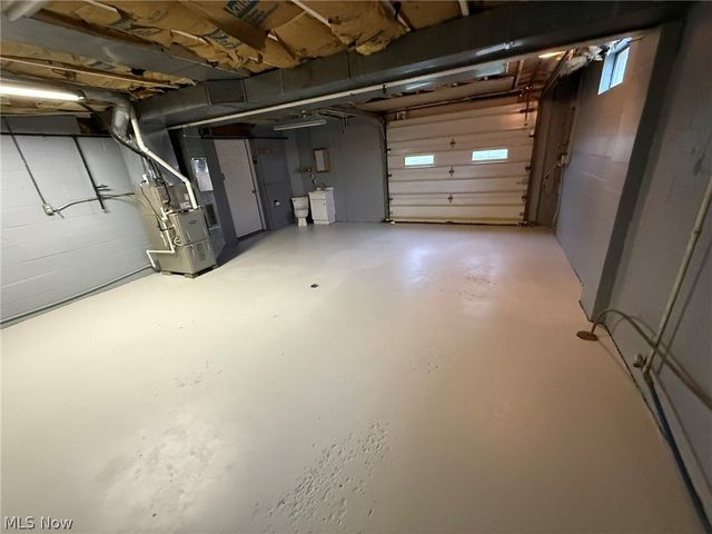 2286 Stonecreek Road SW, New Philadelphia, OH 44663