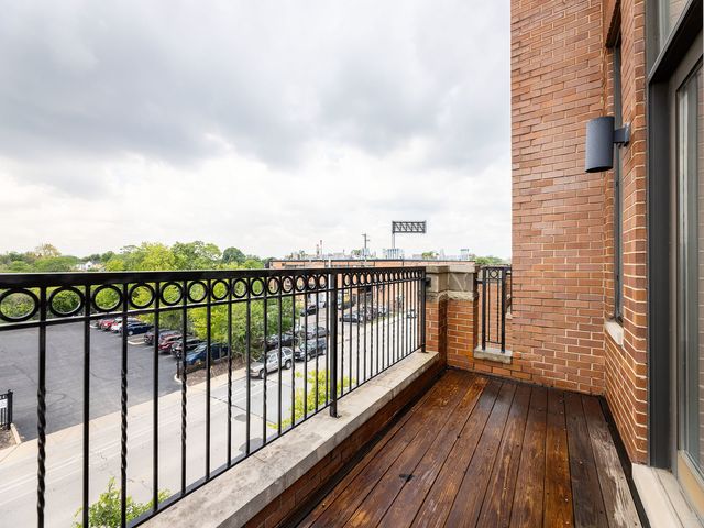 5445 N NORTHWEST Highway 3S, Chicago, IL 60630