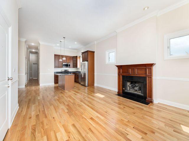 5445 N NORTHWEST Highway 3S, Chicago, IL 60630