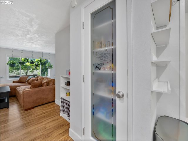 24046 Ne TREEHILL Dr, Wood Village, OR 97060