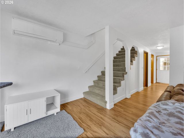 24046 Ne TREEHILL Dr, Wood Village, OR 97060