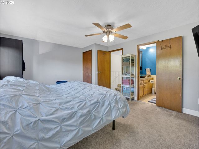 24046 Ne TREEHILL Dr, Wood Village, OR 97060