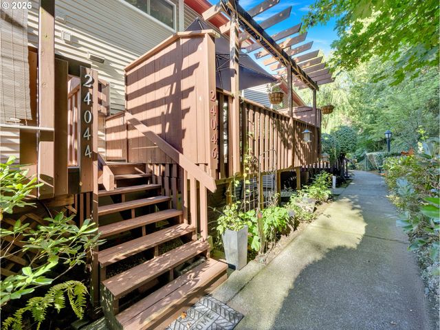 24046 Ne TREEHILL Dr, Wood Village, OR 97060