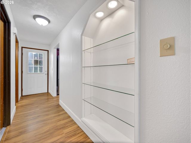 24046 Ne TREEHILL Dr, Wood Village, OR 97060