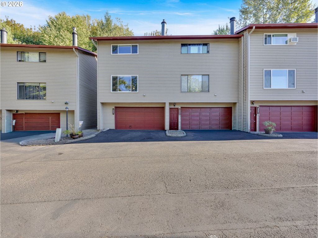 24046 Ne TREEHILL Dr, Wood Village, OR 97060