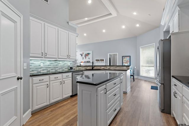 3807 Woods Blvd, Tyler, TX 75707