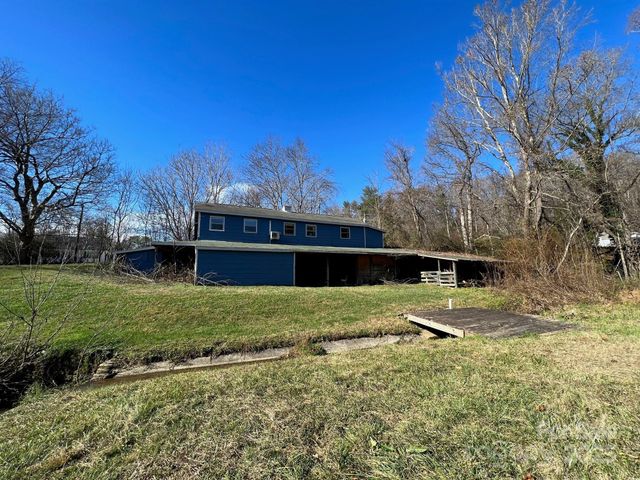 9 Riddle Road, Swannanoa, NC 28778