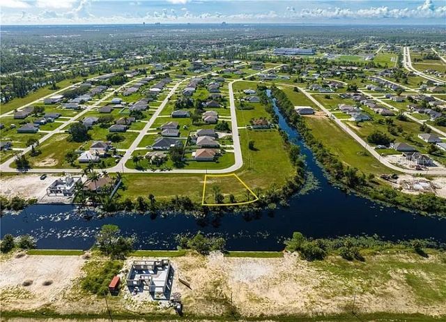 2117 NE 43RD LANE, Cape Coral, FL 33909