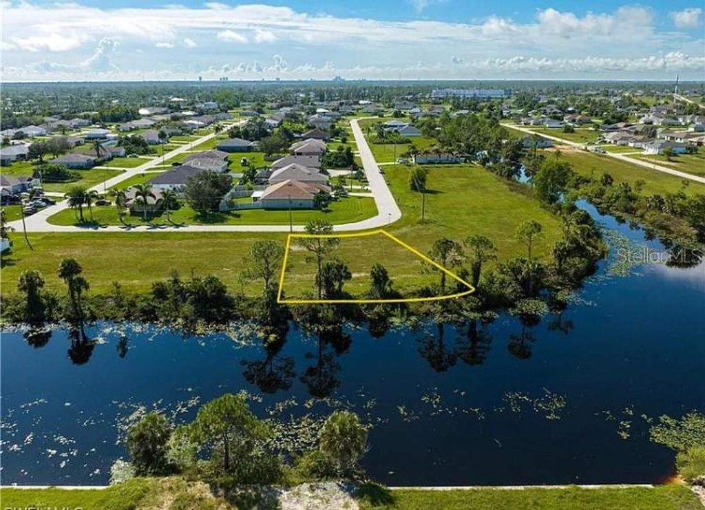 Image 1 of property listing at 2117 NE 43RD LANE, Cape Coral, FL 33909