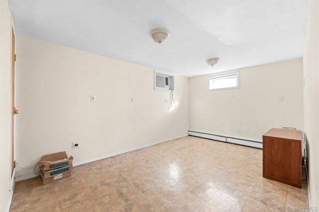 4 Quaker Court, West Babylon, NY 11704