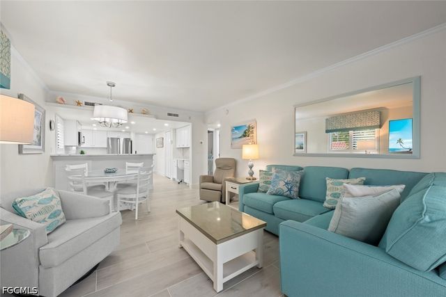 671 E Gulf DR 3A1, Sanibel, FL 33957