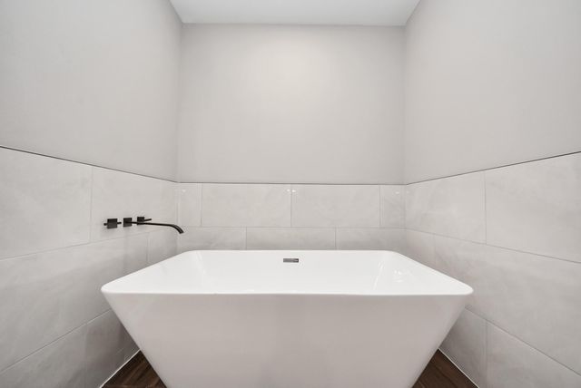 8029 Ritz Street, Houston, TX 77028