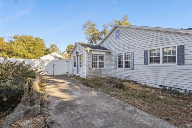 38 E MORNINGVIEW DRIVE, Eustis, FL 32726