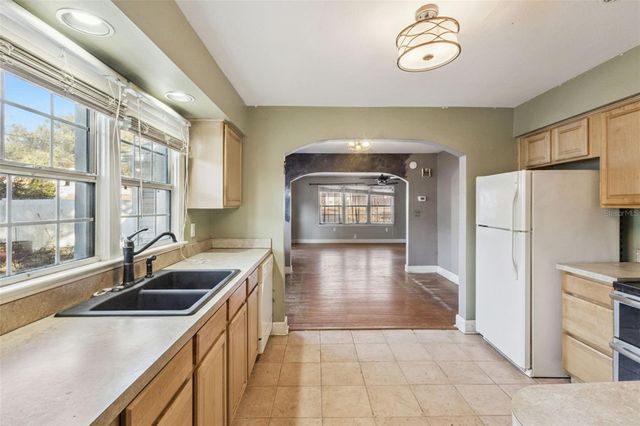 38 E MORNINGVIEW DRIVE, Eustis, FL 32726