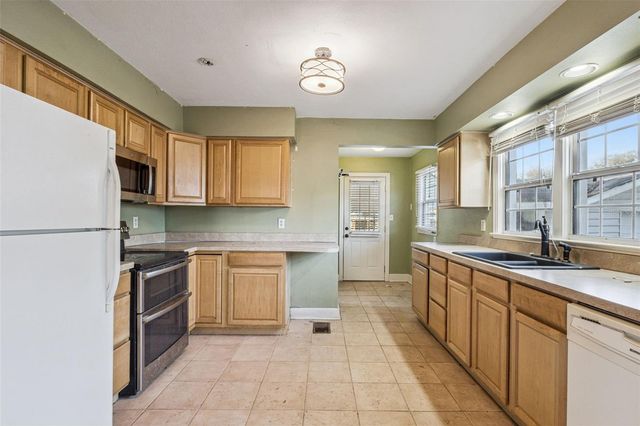 38 E MORNINGVIEW DRIVE, Eustis, FL 32726