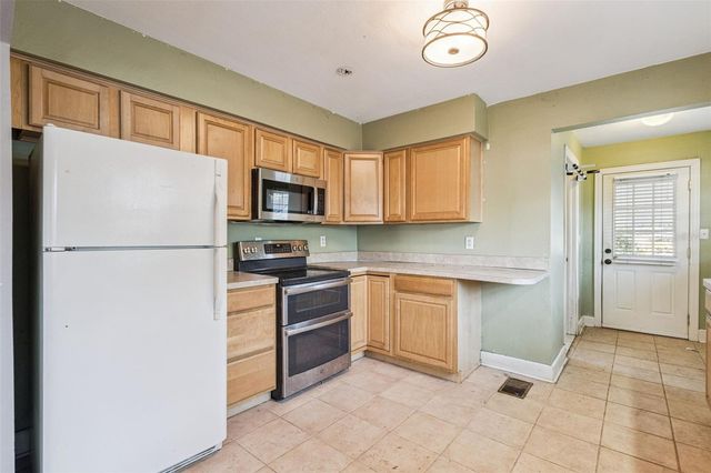 38 E MORNINGVIEW DRIVE, Eustis, FL 32726