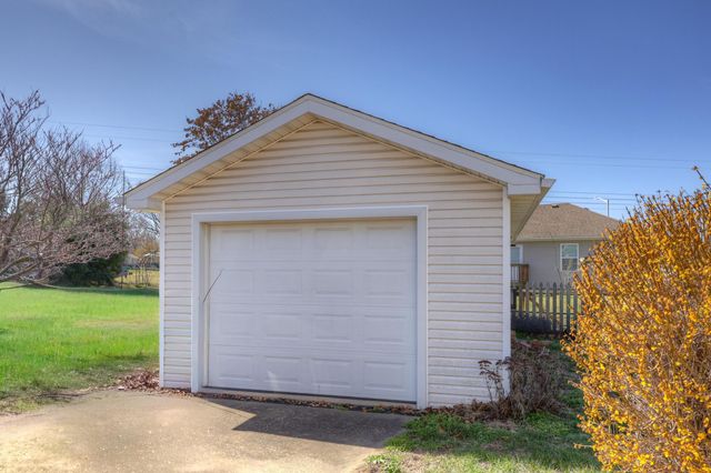 2716 E Kennedy Street, Joplin, MO 64801