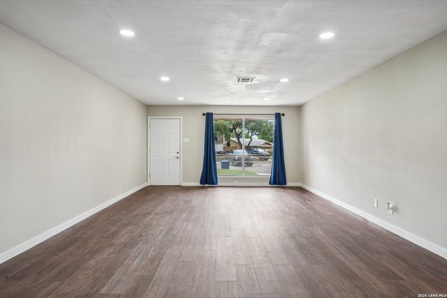 11935 Briarpath St, San Antonio, TX 78249