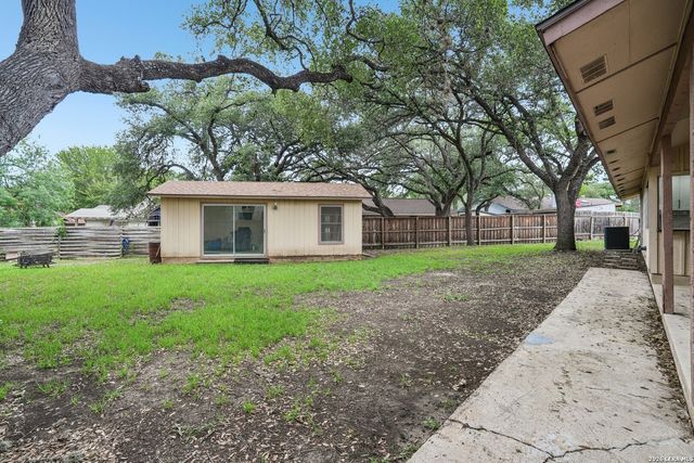 11935 Briarpath St, San Antonio, TX 78249
