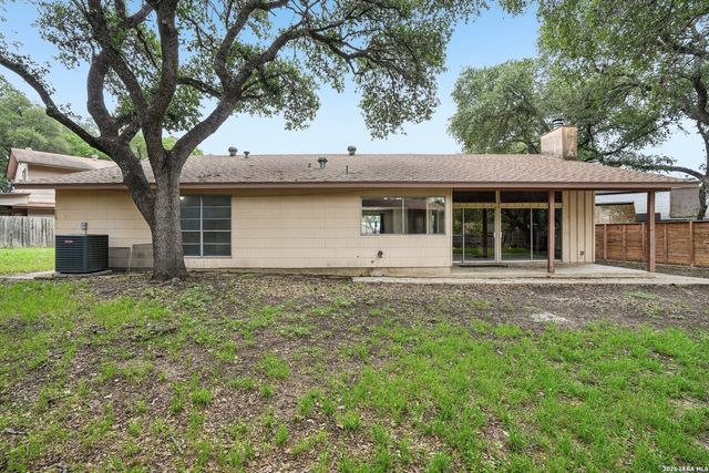 11935 Briarpath St, San Antonio, TX 78249