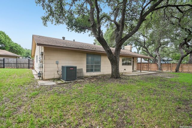 11935 Briarpath St, San Antonio, TX 78249