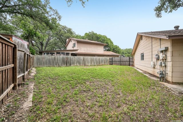 11935 Briarpath St, San Antonio, TX 78249