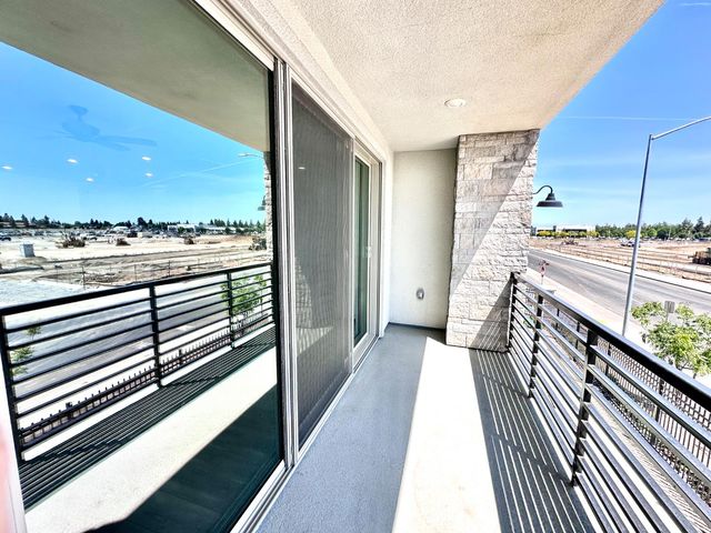 478 Mahogany Lane, Clovis, CA 93611