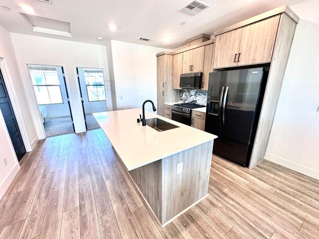 478 Mahogany Lane, Clovis, CA 93611