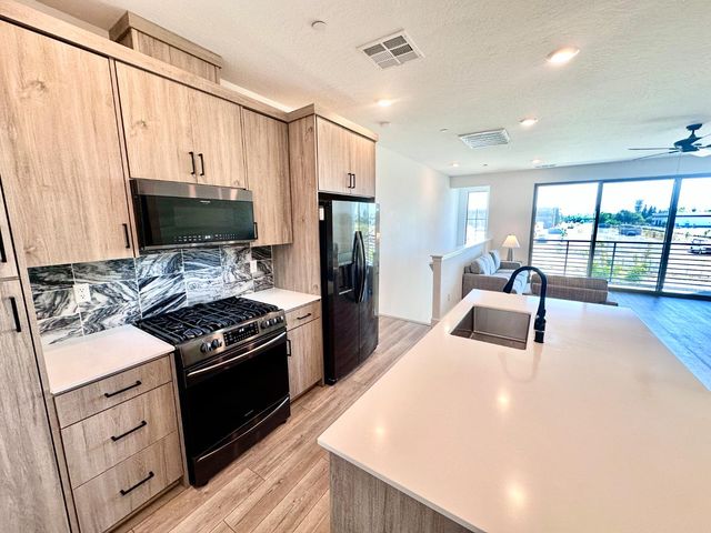 478 Mahogany Lane, Clovis, CA 93611