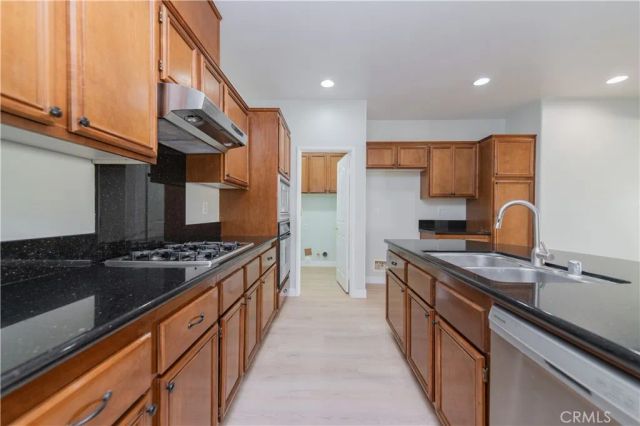 5901 Milana Drive, Eastvale, CA 92880