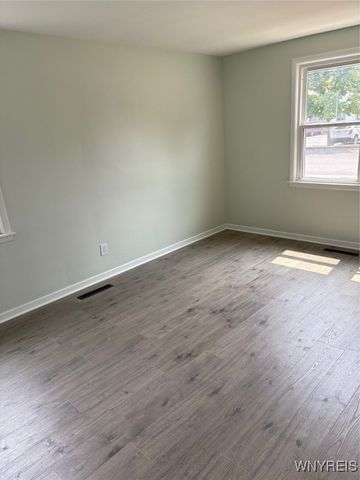 482 Ridge Street, Lewiston, NY 14092