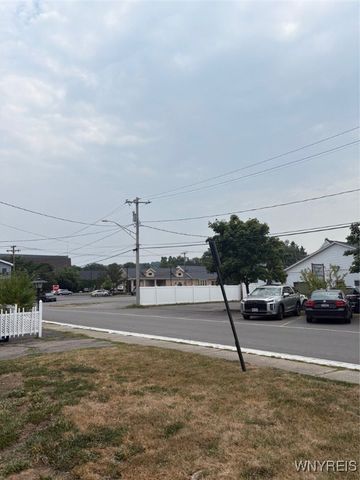 482 Ridge Street, Lewiston, NY 14092