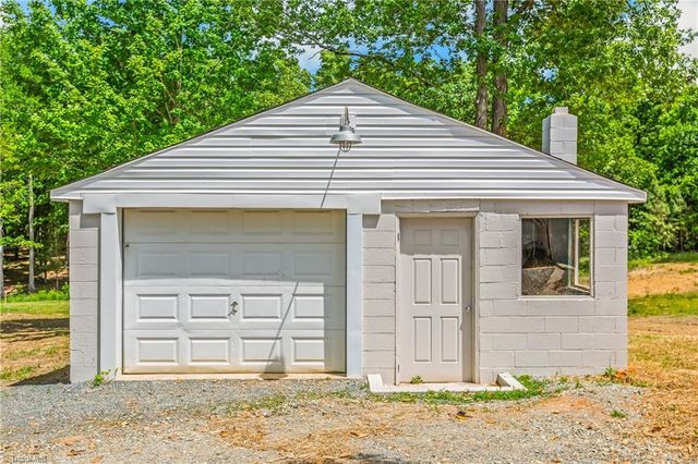 9272 US Highway 64, Trinity, NC 27370