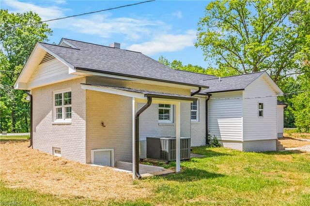 9272 US Highway 64, Trinity, NC 27370