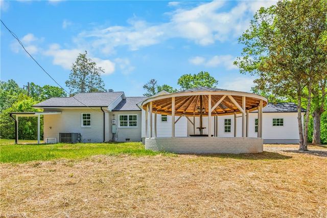 9272 US Highway 64, Trinity, NC 27370