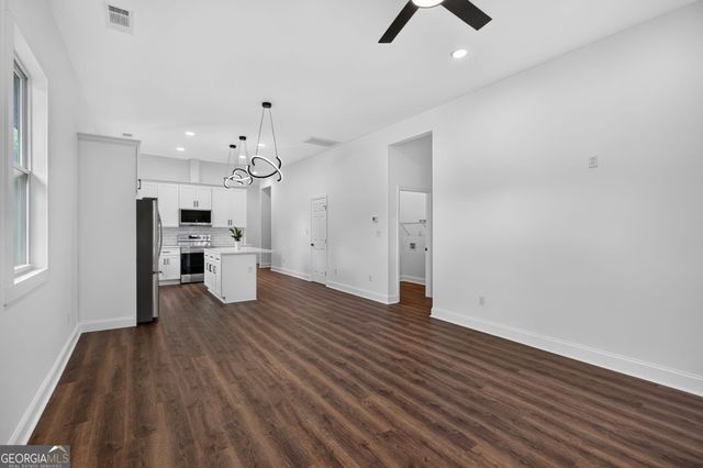 100 Marshall Avenue, Hogansville, GA 30230