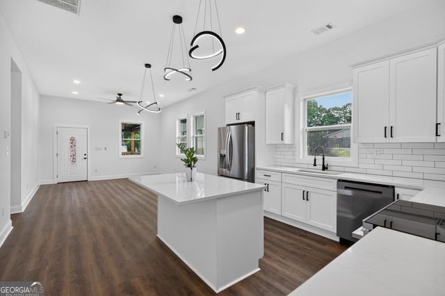 100 Marshall Avenue, Hogansville, GA 30230