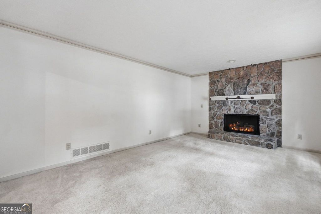1726 W Point Circle, Marietta, GA 30068 — photo 5