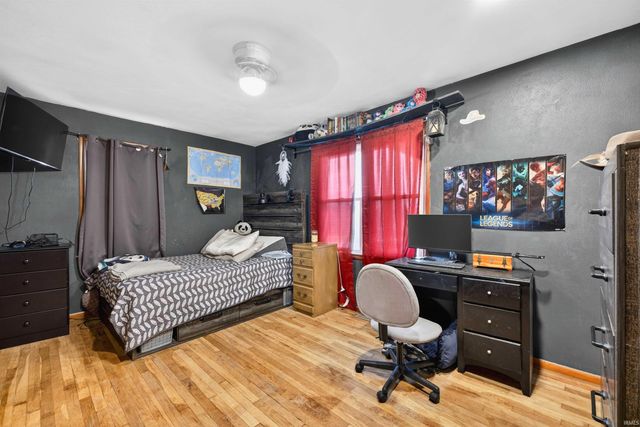 11267 E Main Street, Owensburg, IN 47453