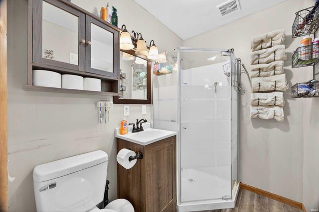 11267 E Main Street, Owensburg, IN 47453